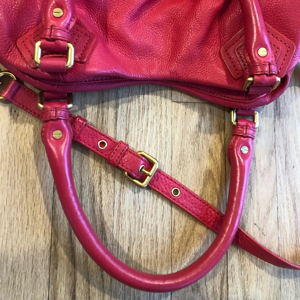 cherry red MARC BY MARC JACOBS purse with gold hardware - Picture 14 of 17